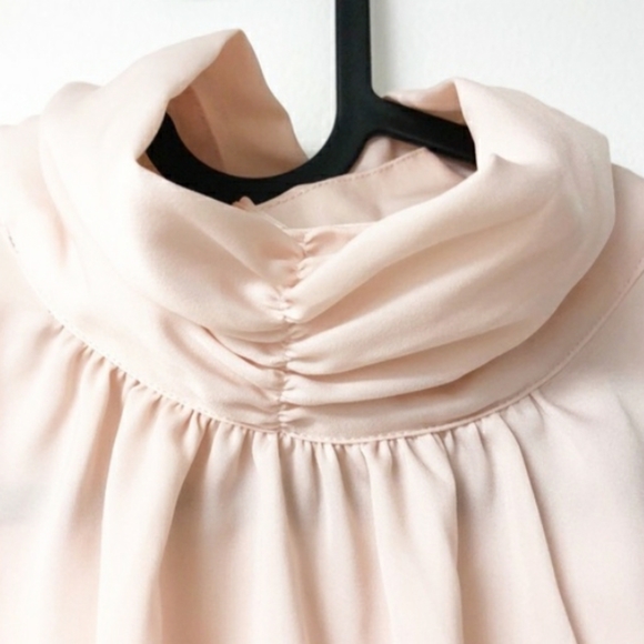 MOCK TURTLENECK SLEEVELESS TOP BLOUSE - Picture 3 of 4